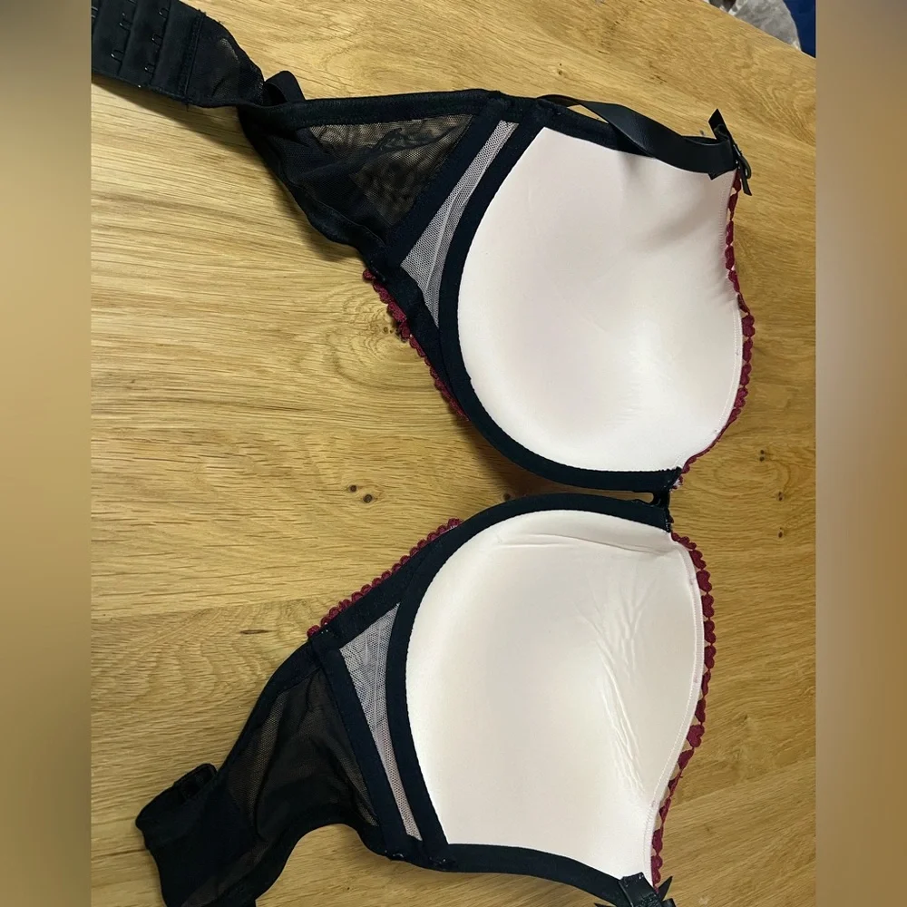 Victorias Secret Very Sexy Push Up Bra 36DD - Picture 4 of 7